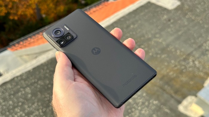 Motorola Edge 30 Ultra Review: Ultra Good? Motorola Edge 50 Ultra