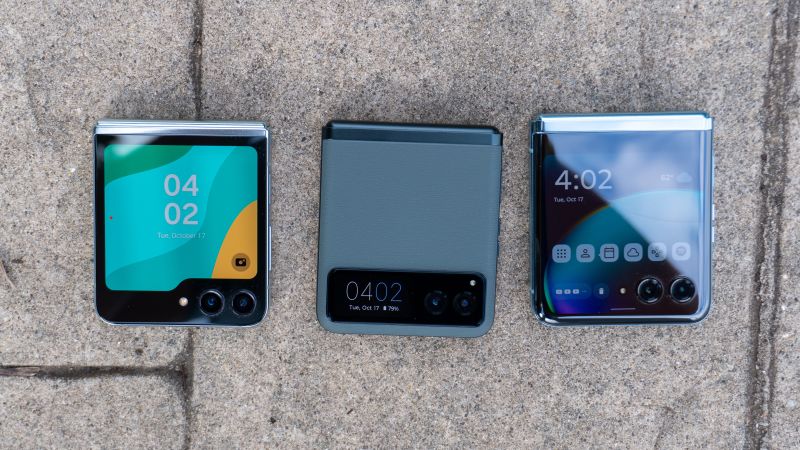 Motorola offers up Razr 50 with numerous upgrades from last year's Razr ... Motorola Razr 2025